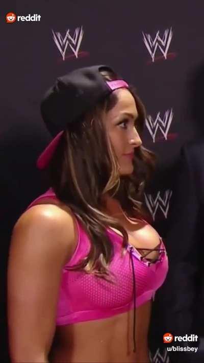 Nikki Bella 