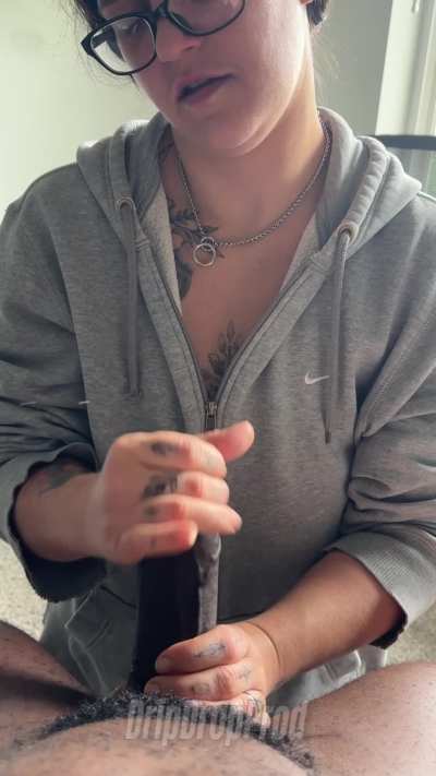 Psilo Siren loves stroking my cock 😌