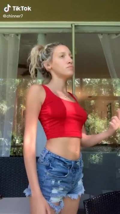 Didn’t think she was gonna shake em but then... she shook the shit out of em.