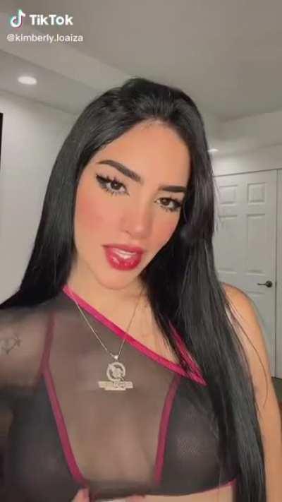 woow que bien se le ven esas tetas