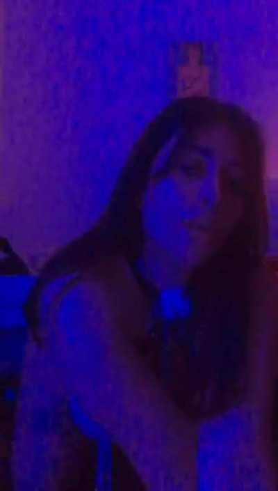 FREE ACCSESS 🖤 why don't you come to adore me. This girl have ass and tities- ONLINE NOW