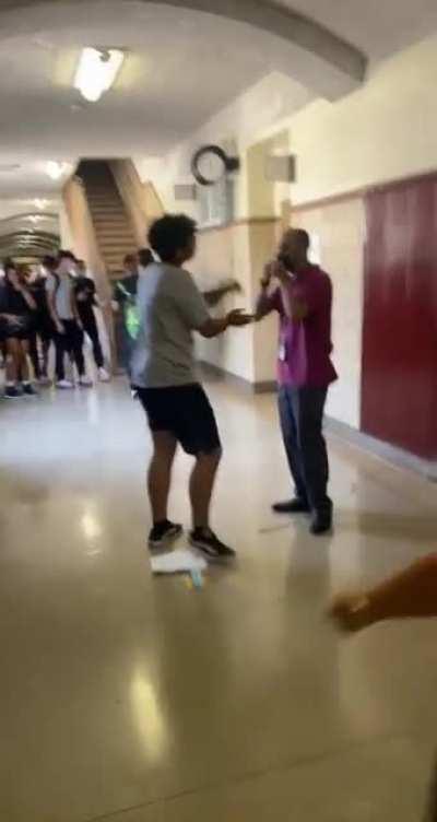 Fight happened at my school why he bonk him in the head. Whyd the dude punch the locker hof menace LMAOO