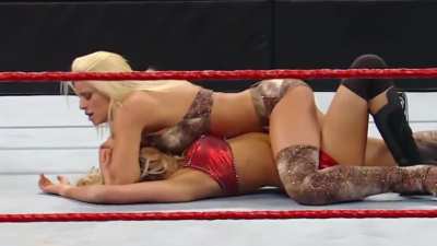 Maryse vs Kelly Kelly Raw 12-28-2009