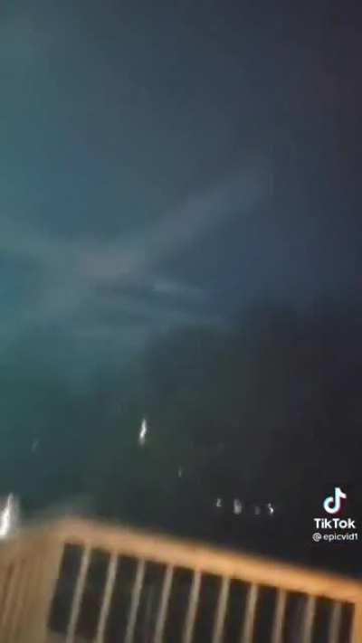 This mf silenced a coyote pack with one simple trick