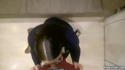 Homemade Blowjob from a school teacher after work !!