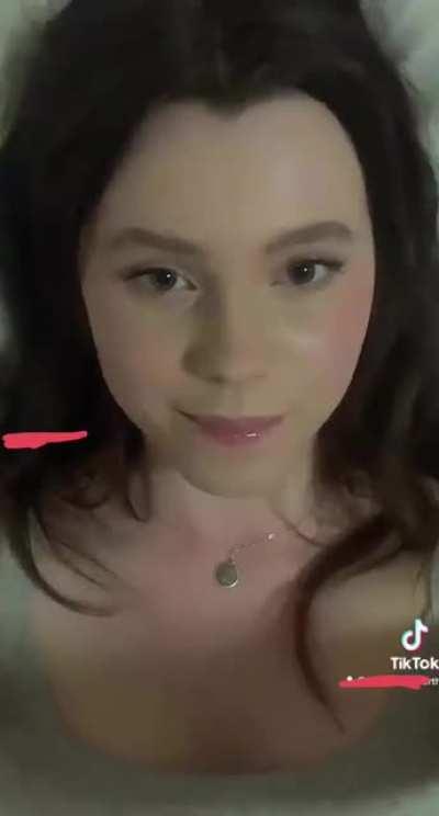 got deleted because my tt username was in it so I’m reposting this one (: