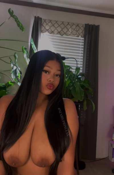 Just me, my plants and my tiddies