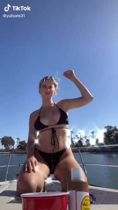 Almost got me seasick watching her jiggle