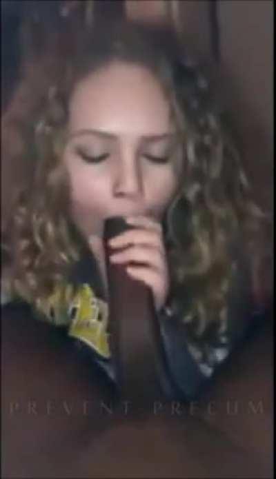 Cheerleader sucks bbc