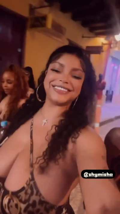 Lavish Styles Instagram Story [2.11.2025]