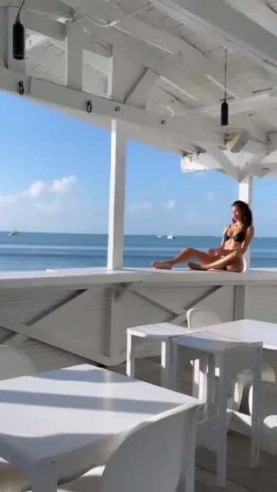 wow look at kelly's body just wow