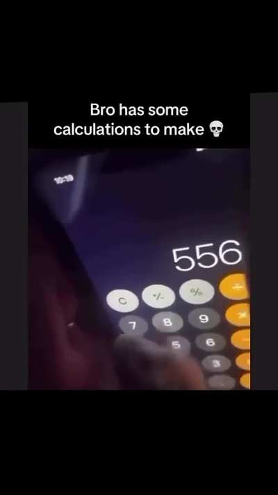 I think this hamster has a PhD💀💀