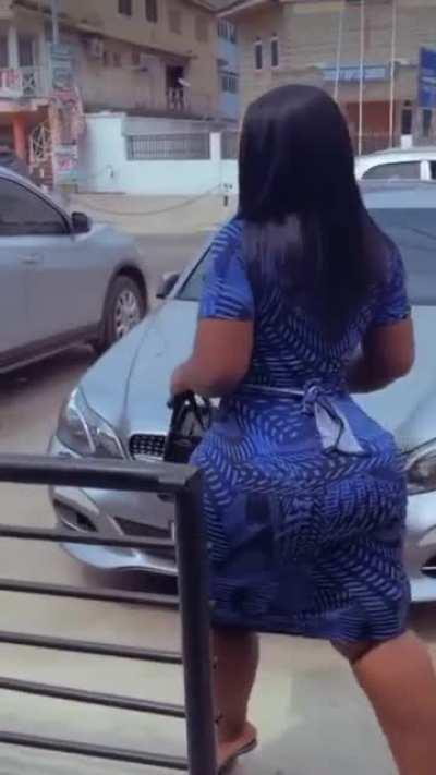Abidiva very big ass suitable for big dick in tight blue dress