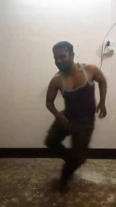 bhot log template mang rahe thee