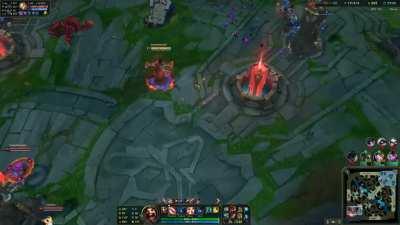 haram egirl qiyana and lux get their wig split 😎🙏