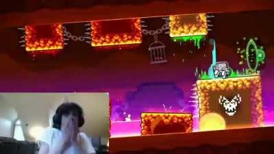 GD 2.2 *c desmaya* (me robe el video)