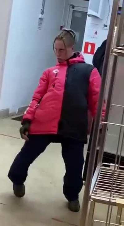 Looks like that alien in a guys body in men in black