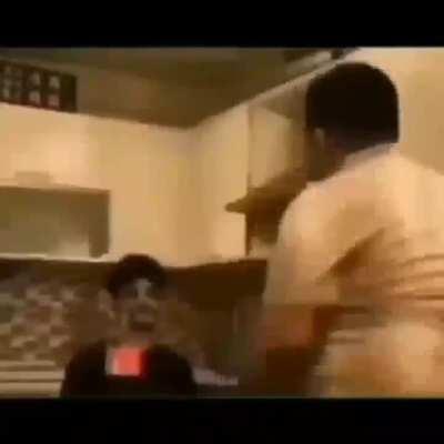 Tarihin ilk shitpostu...