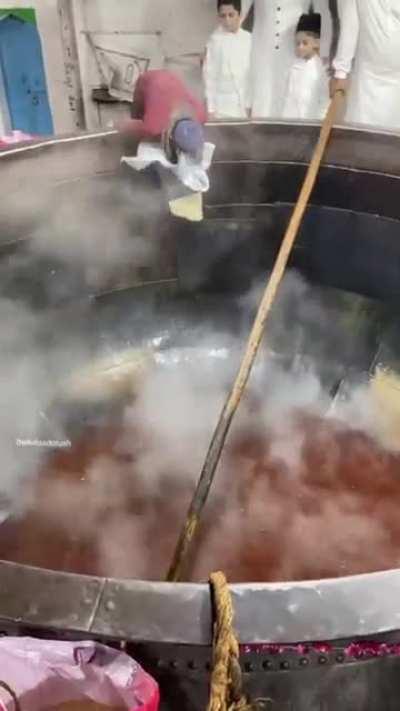 One of the largest woks in the world at Ajmer Sharif shrine in India. The wok weighs 4800 kilos and was started by Emperor Akbar approximately 450 years ago.