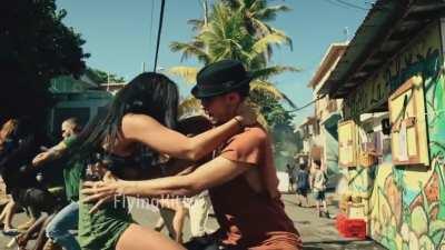 Free Despacito For u ( upvote nalng🤣🤣🤣)