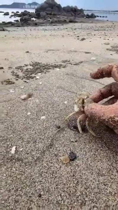 He made a little dust cloud as well