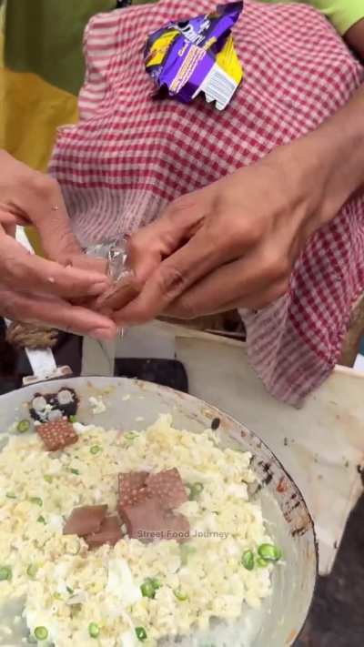 ha ido echando lo que se iba encontrando según lo hacía