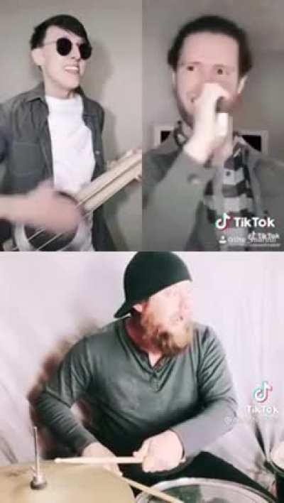 Oddly terrifying animatronic band