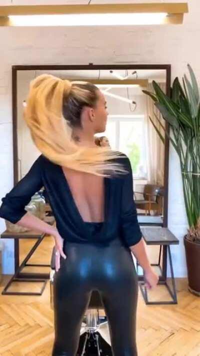 I want her to sit on my face