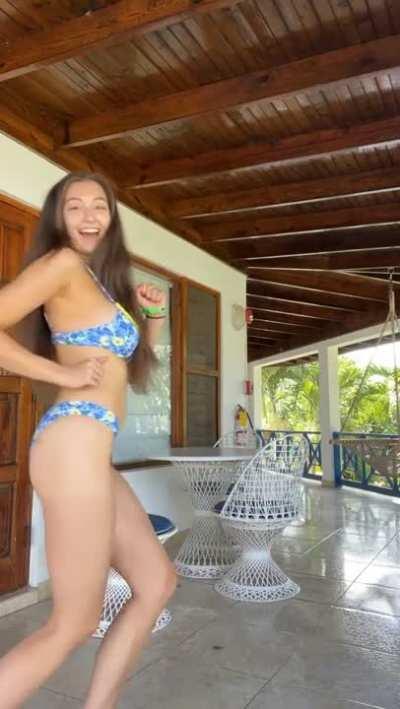 Bikini Dance