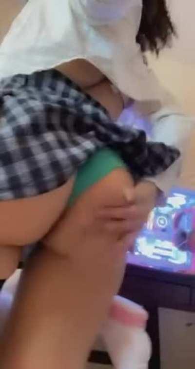 Smash or Pass? (horny gamergirl) 🙈🙈