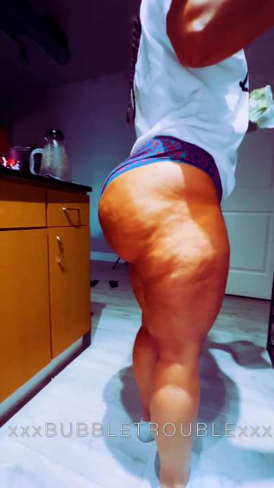 What happens in my kitchen… stays on my Onlyfans 😈🤫