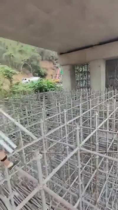 These Men Make Bridge Scaffolding Look Easy