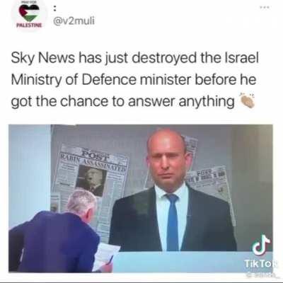 This is how it is.. The israeli Crime Minister doesn't know what to say! You cant defend israel's War Crimes and the slaughter of innocent people in occupied Palestine