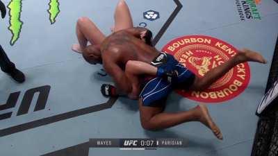 [SPOILER] Some unique ground and pound from prelim fighter