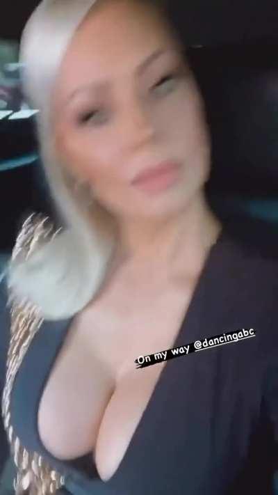 Mommy Maryse
