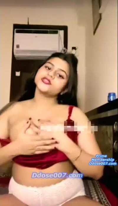 #YesterdayNightLIVE🚨Famous Influencer JAYANTIKA Yesterday Night Exclusive Premium🥵Bending over & Saying 