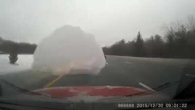 Can't be bothered to clean the snow off of my cars roof, WCGW?