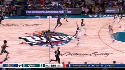 [Highlight] Cade Cunningham blocks Steph Curry’s layup and saves it to Jaden Ivey, who takes it coast-to-coast for the slam!