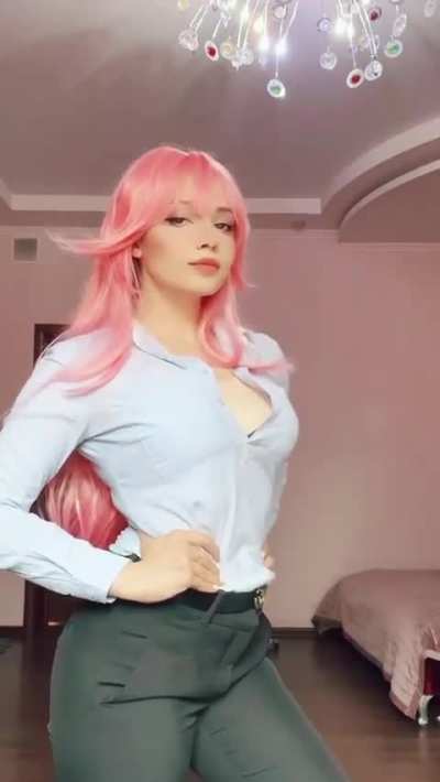 Found evelinaava old video in this video her ass looks so cute and sexy 🥵