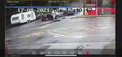 Travellers trying to kill each other in Derry today