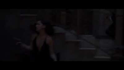 A super cut of Ana De Armas from the new #NoTimeToDie trailer! 😍