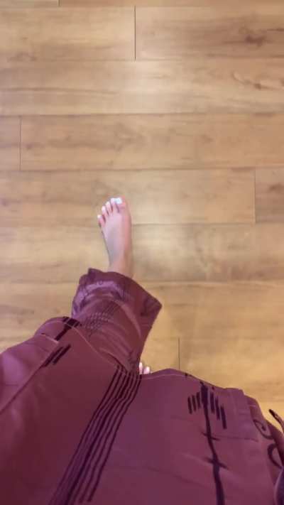 this college girl needed a full body oil massage