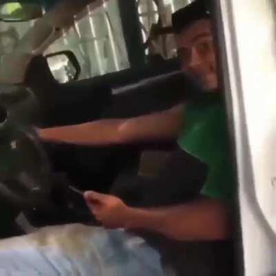 Regulando o Som da Barca, prós Coyote passar mal.