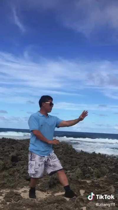 Man flexing on the whole world rn