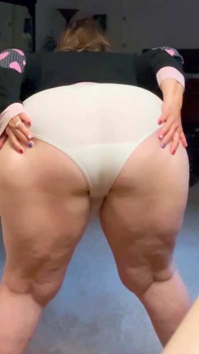 These white undies are so stinky & dirty after wearing them for 3 days for my favorite slave!! Jealous? 😈