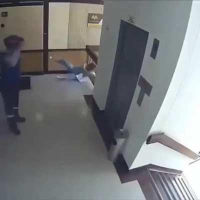 Mother comes in clutch as Toddler nearly falls to her death