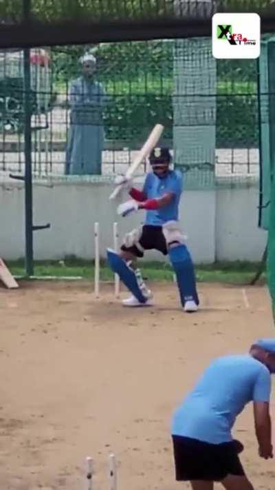 Bro is gay for cover drive