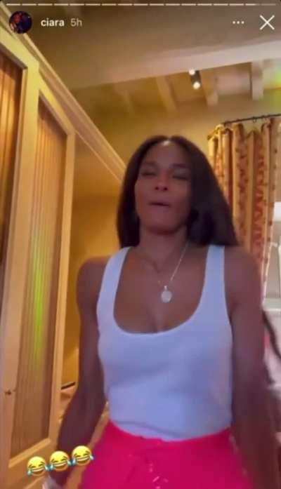 Ciara🍑👏🏾