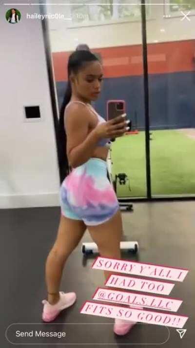 Little as shake at the end 😍🤤