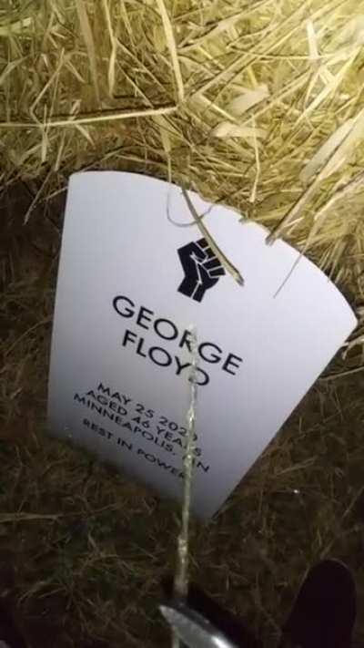 Peeing on a George Floyd memorial